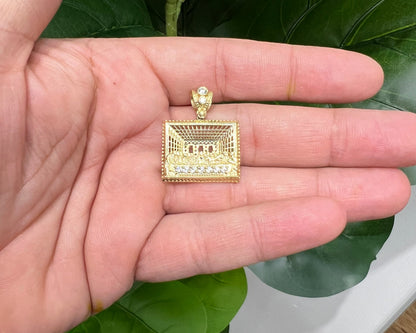 1232- NEW 14K The Last Supper Gold Square Pendant W.G