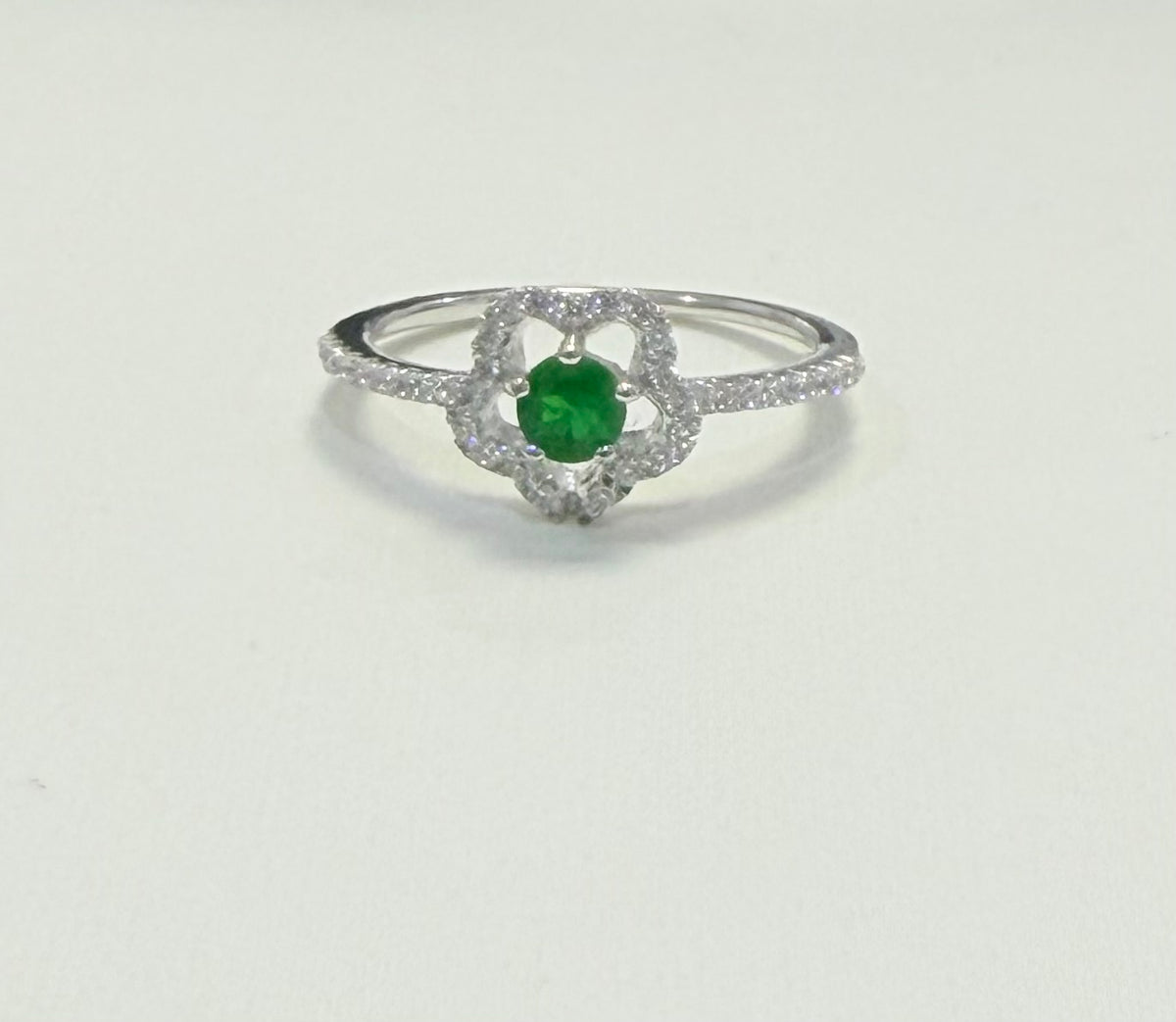 S757- NEW .925 Green Cz Stone Flower Ring W.G