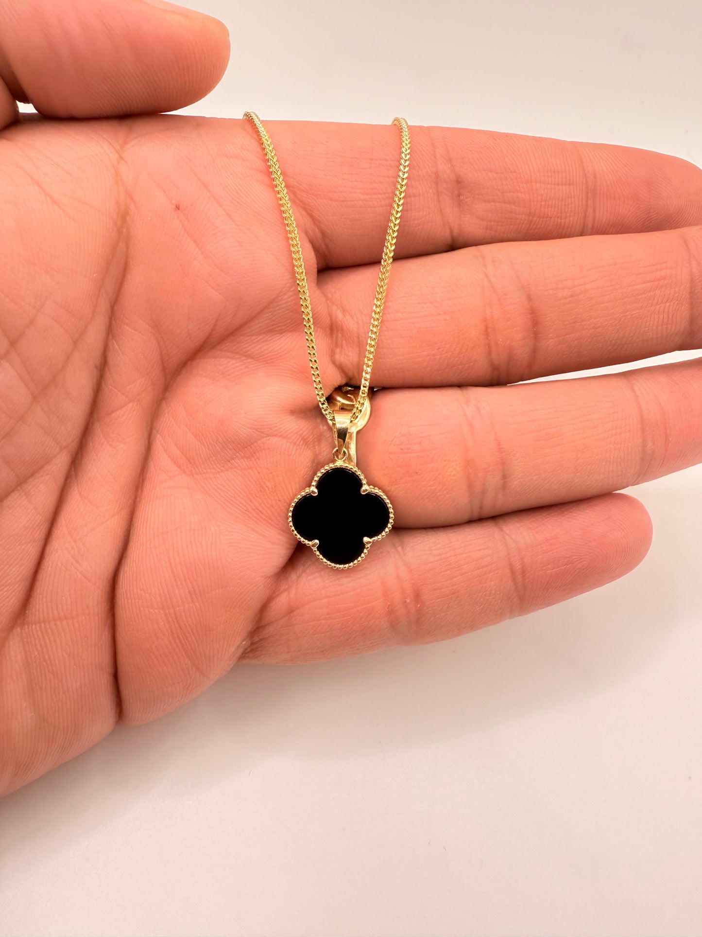 C9- NEW 14k Franco Chain Black Clover Pendant. W.G