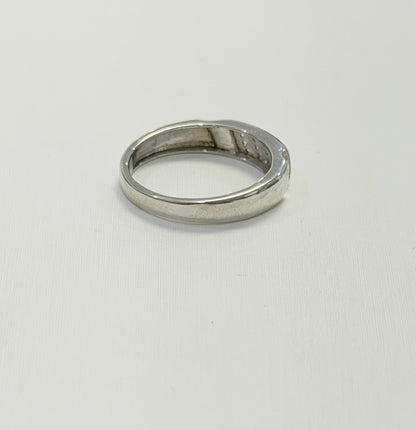 S565- NEW .925 Thin Band Silver Ring W.G