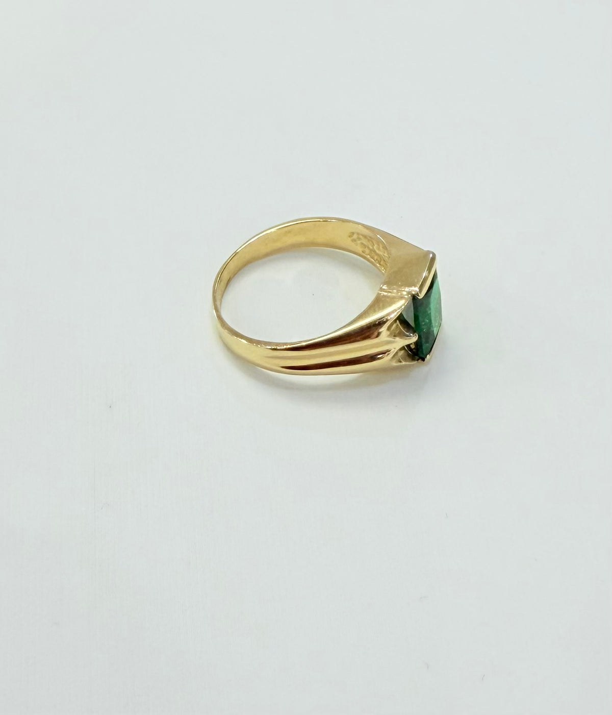 1101-NEW 14K Square Green Cz Stone Men's Ring W.G
