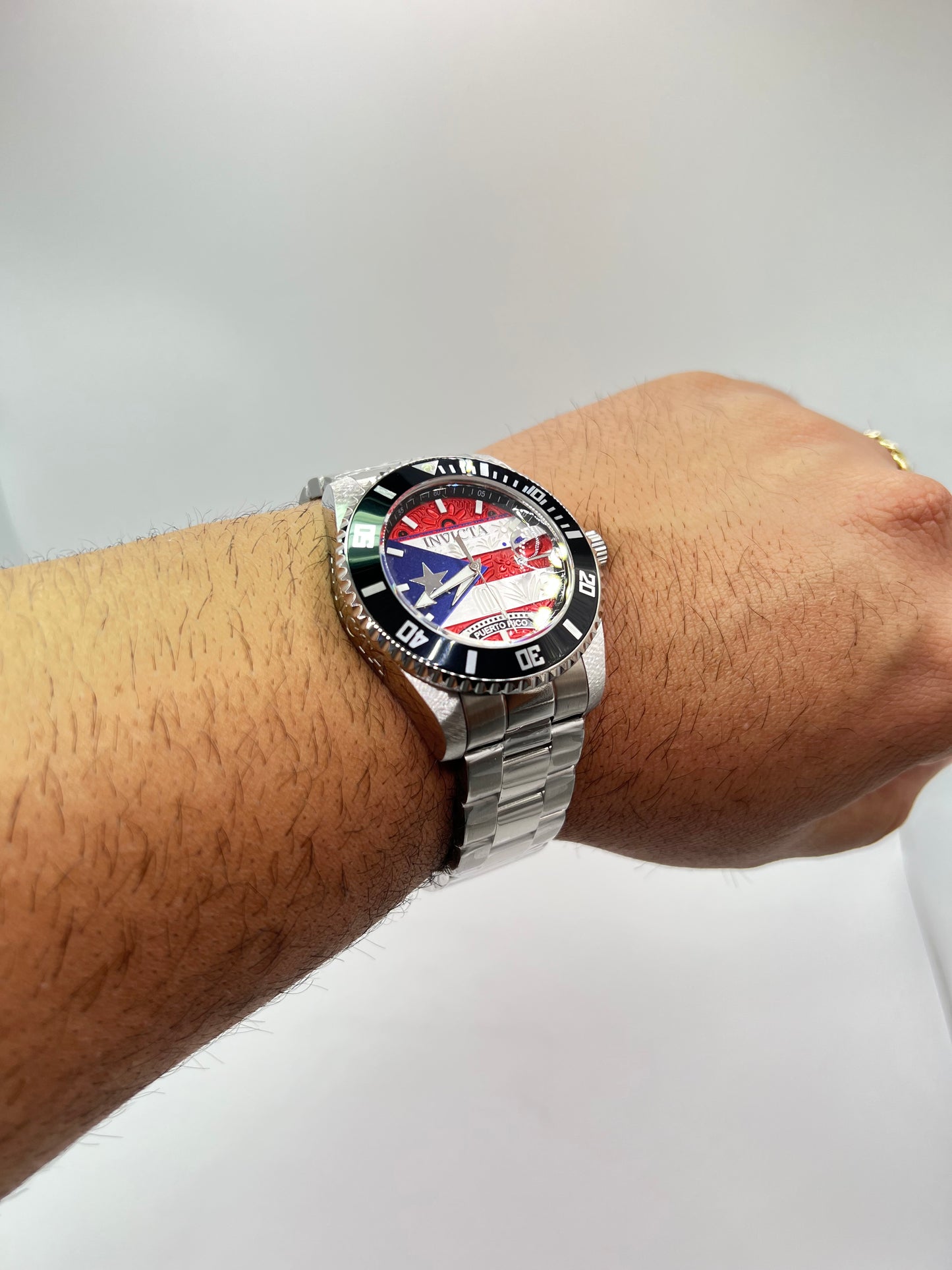 R51- invicta Puerto Rico Flag Men's Watch - 44mm Silver