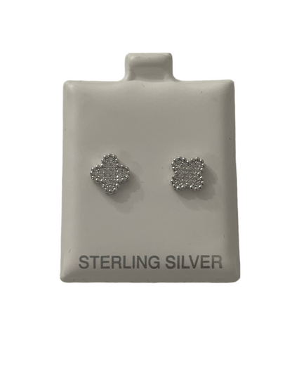 S690- Silver clover Stud Earrings