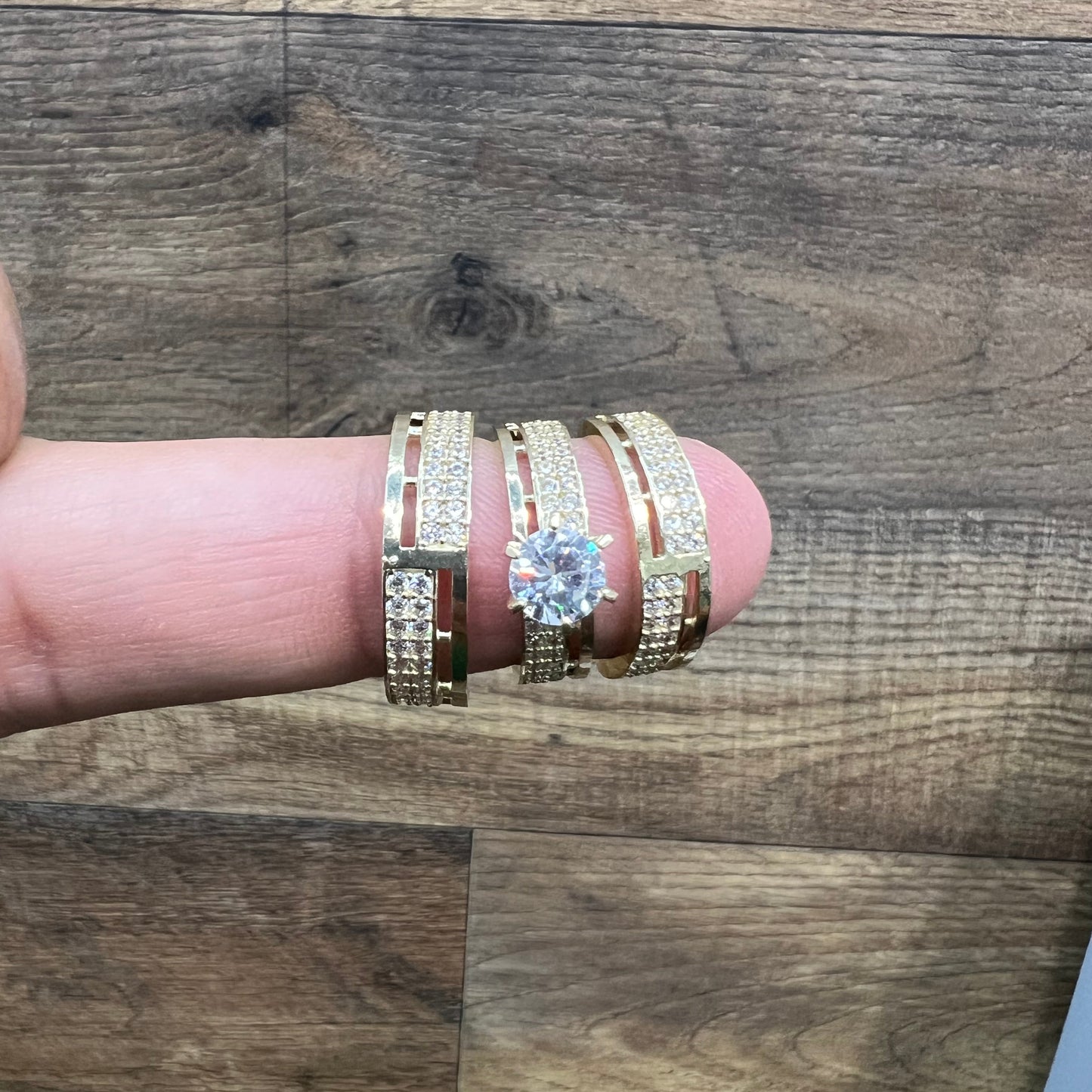 1274-NEW 10k Trio Wedding Ring Set W.G