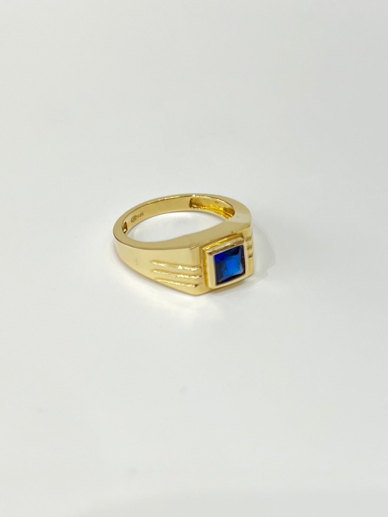 873- NEW 14K Blue Square Kid's Ring (W.G)