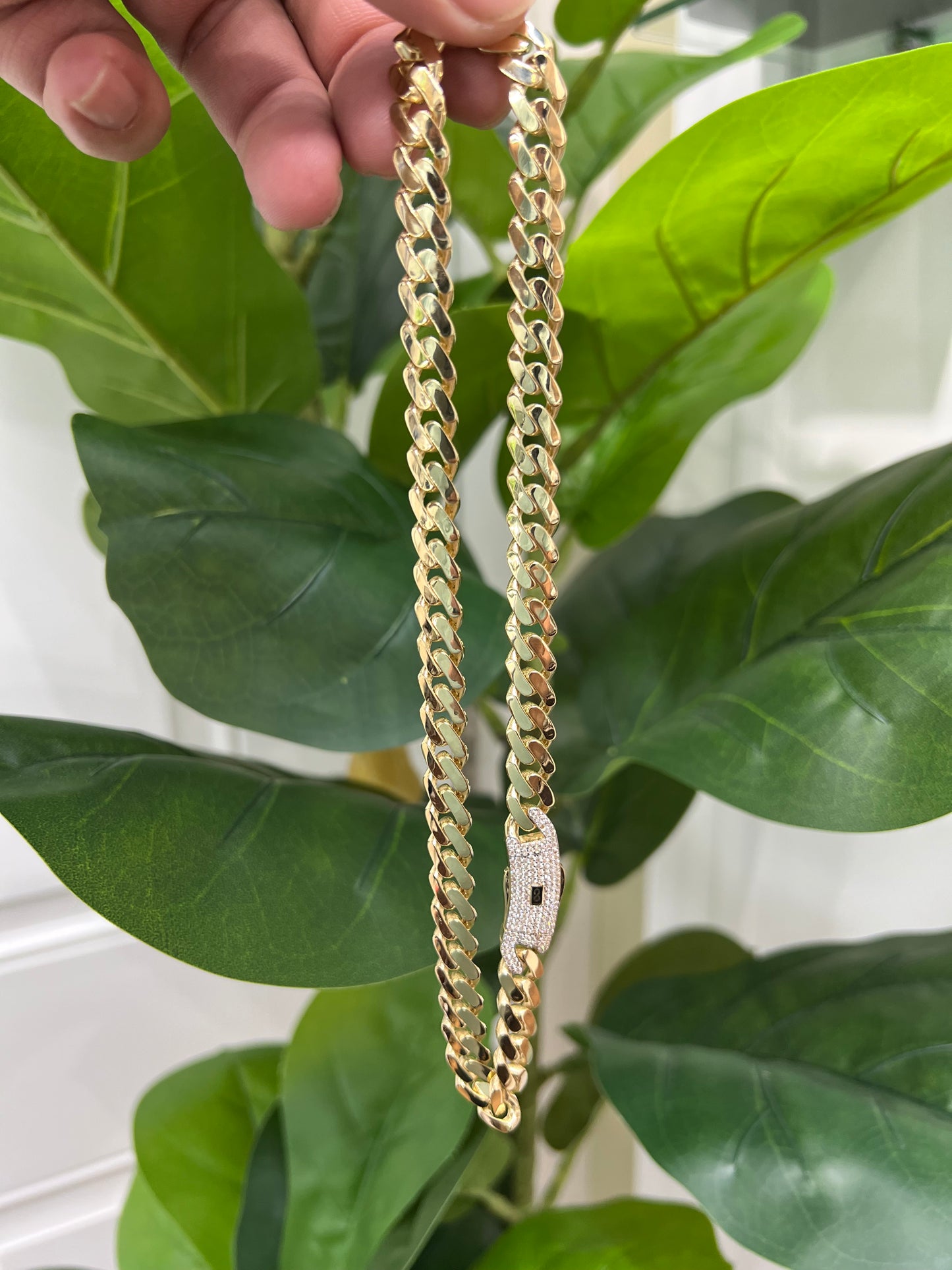 1237- NEW 14K Hollow Cuban Monaci Chain (9mm) W.G