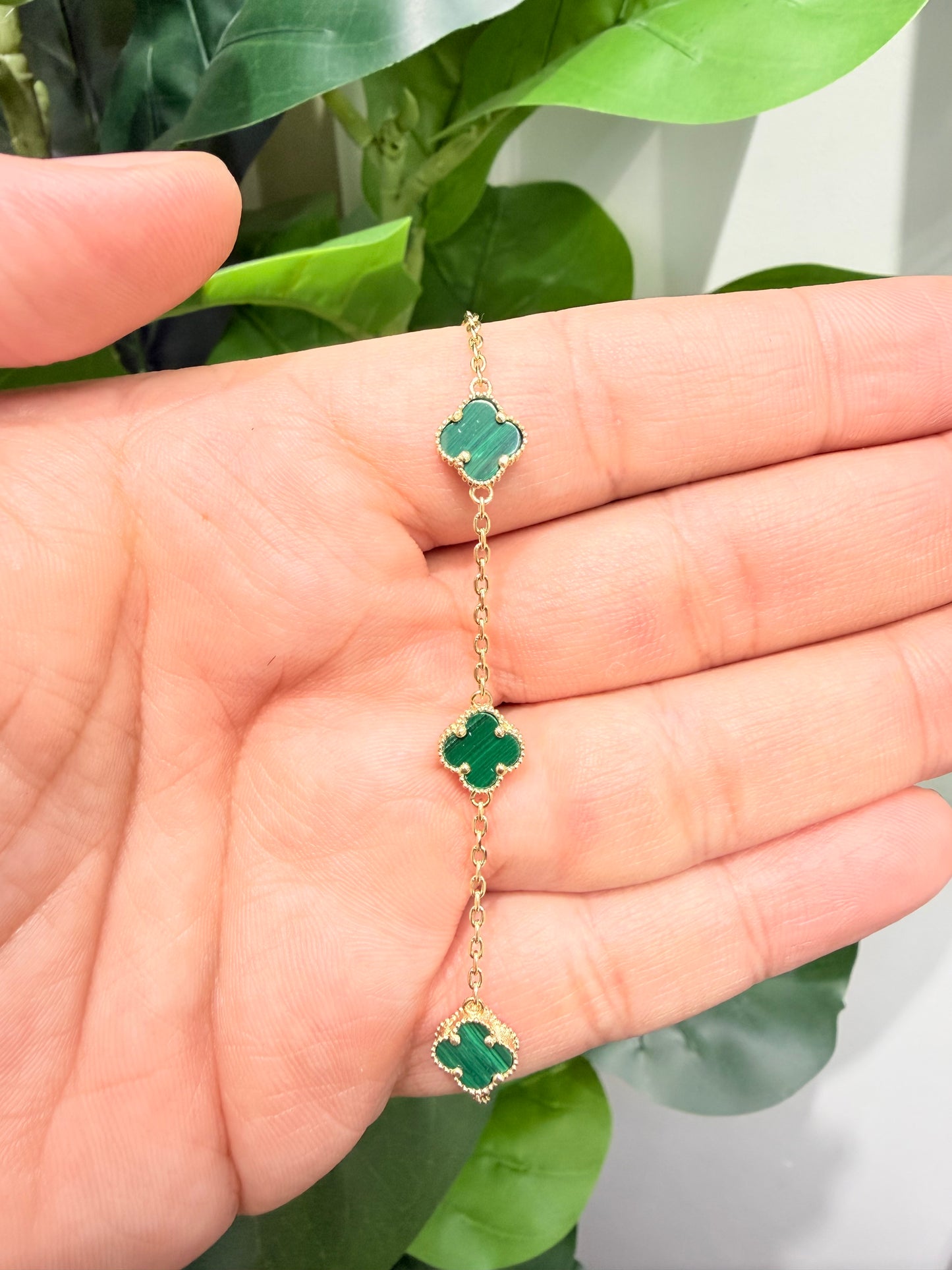 1588- NEW 14K Green Trebol Bracelet 7" +1" ext (1.90mm) W.G