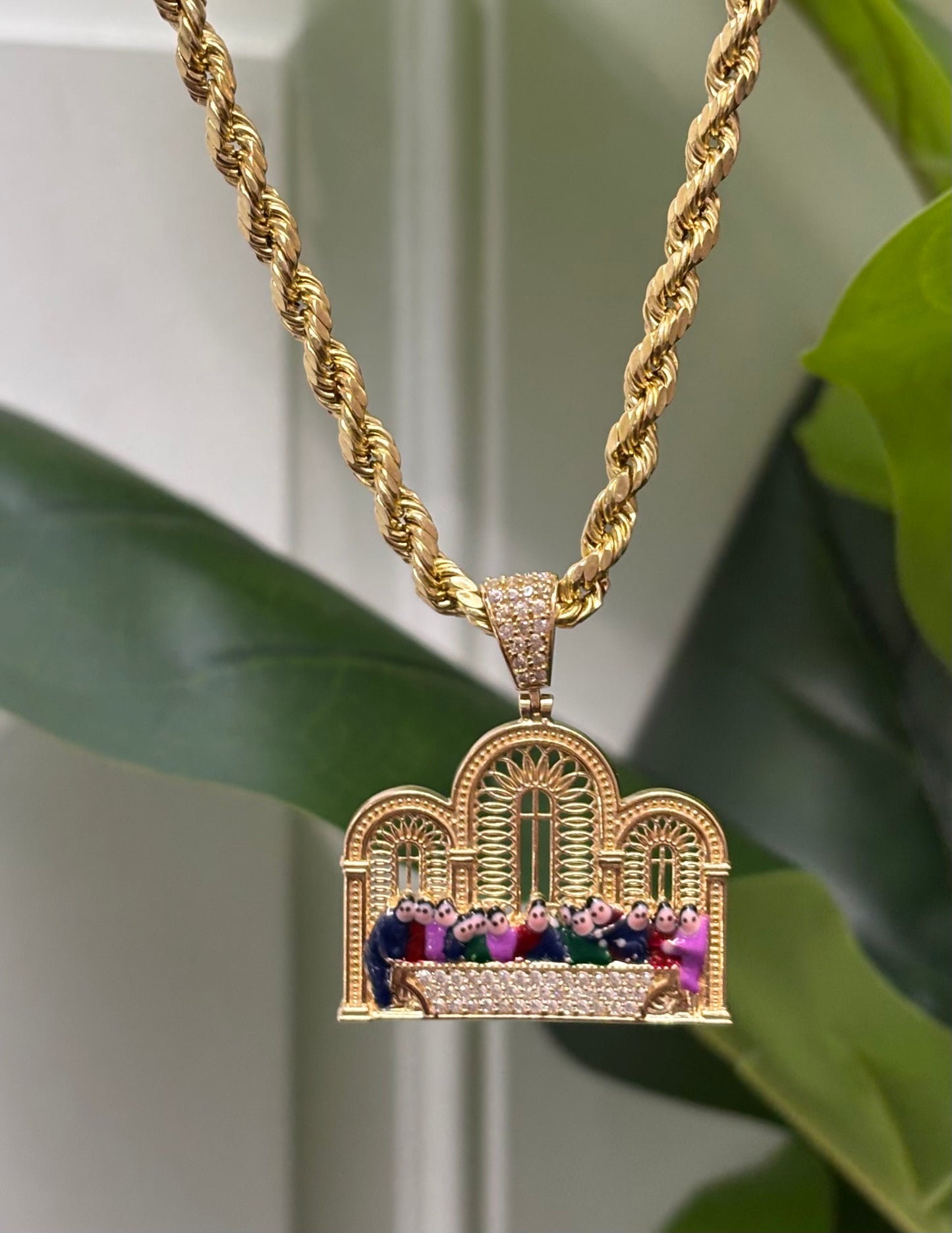1044- NEW 14K The Last Supper Square Pendant W.G