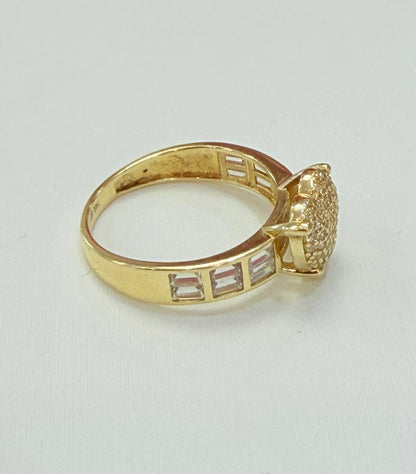 1387- NEW 14K Gold Heart Baguette Cut & Cz Ring W.G