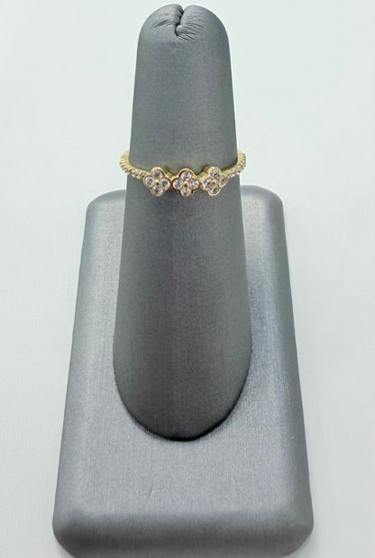 1836- NEW 14K Flower Cz Ring W.G