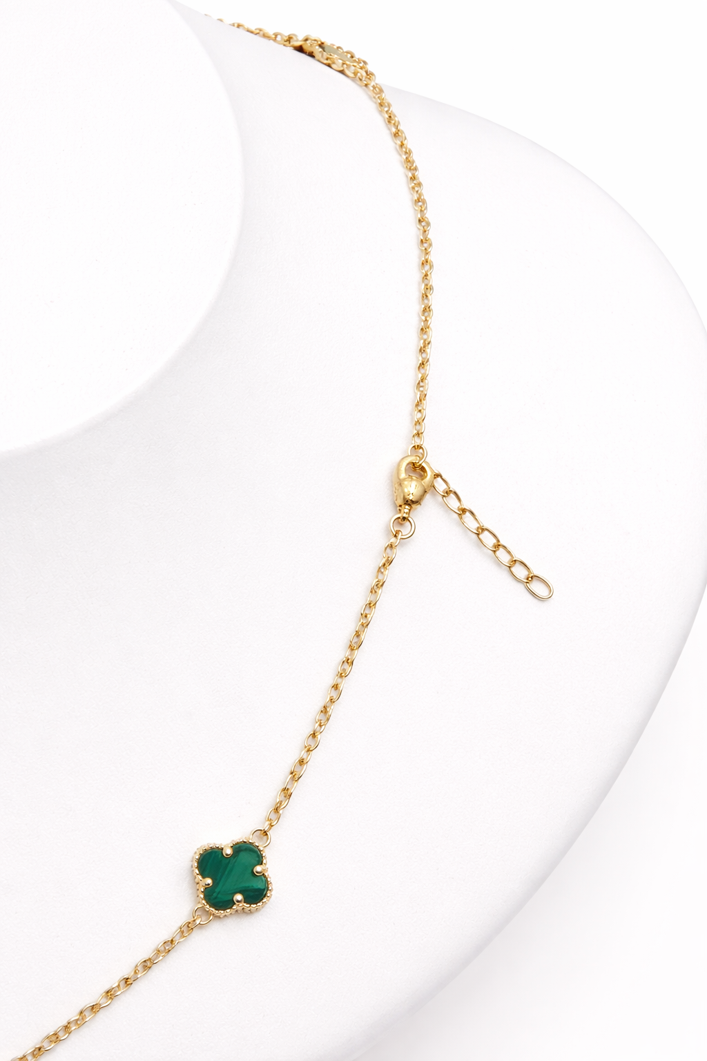 1610- NEW 14K Green Trebol Necklace 19"+ 1" ext (8mm)W.G