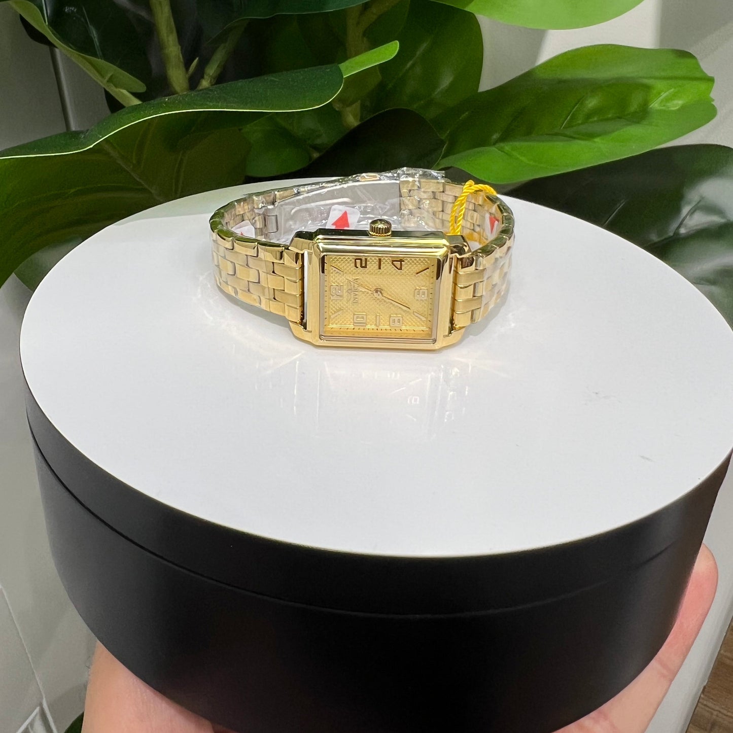 R37- Vintage Women's Invicta Watch 24.5mm W.G