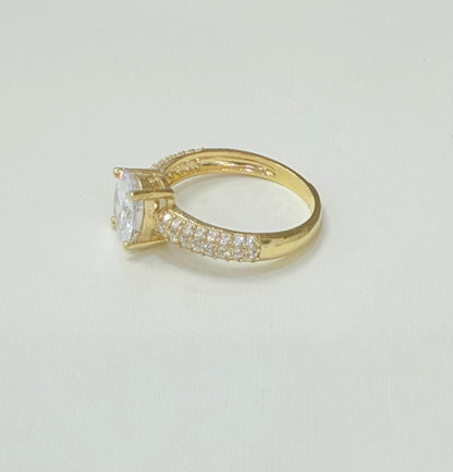 1736- NEW 10K Oval Cz Engagement Ring W.G