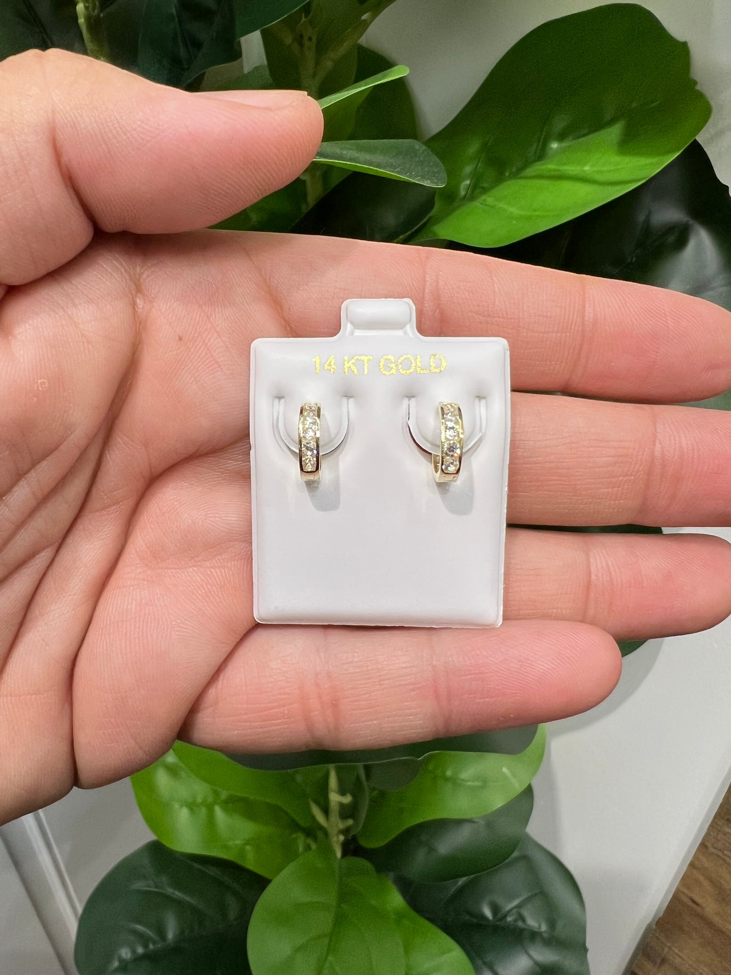 1091- NEW 14K Clear CZ Huggie Hoop Earrings (3x11.3mm) W.G