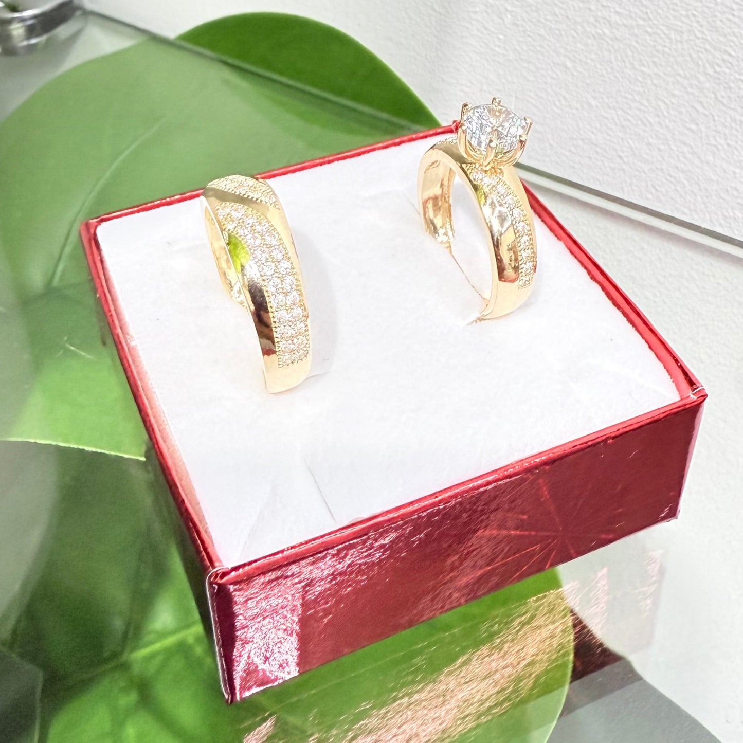1126- NEW 14K Gold Wedding Rings Set W.G