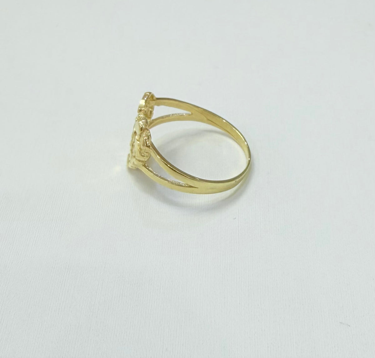 912- NEW 10K Nugget Heart Shape Ring W.G