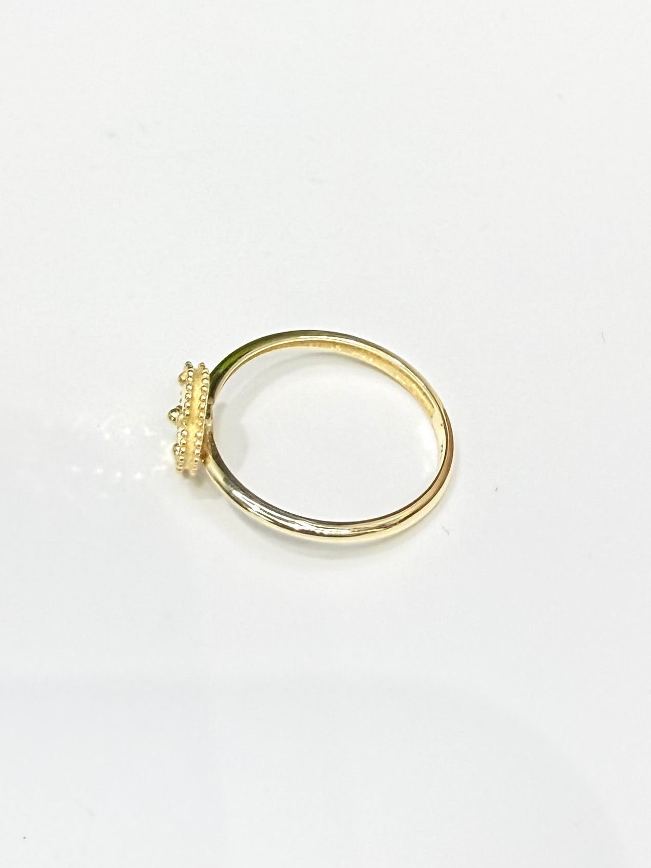1583- NEW 14K Gold Trebol Ring (8mm) W.G