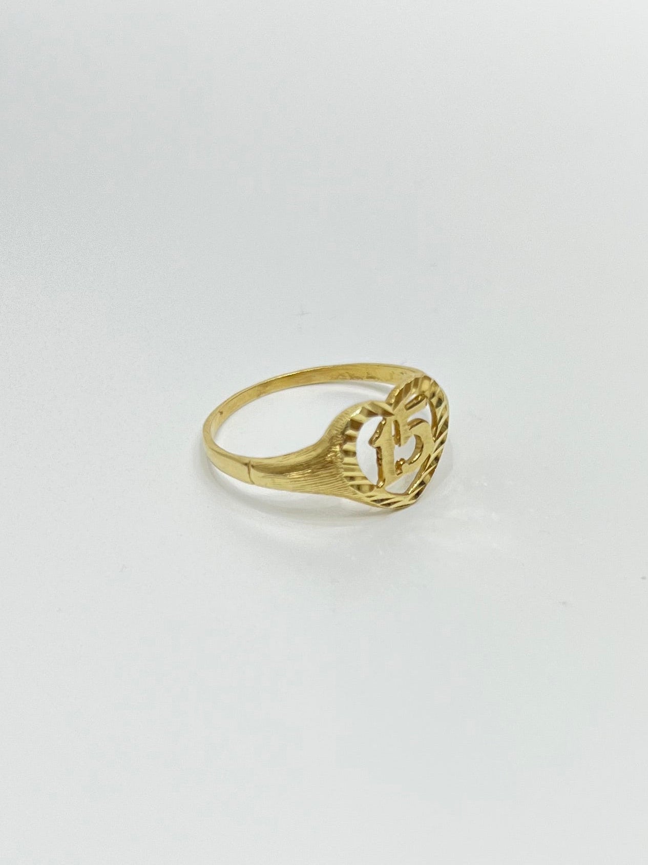 317- NEW 14K "Quinceañera” Heart Ring W.G