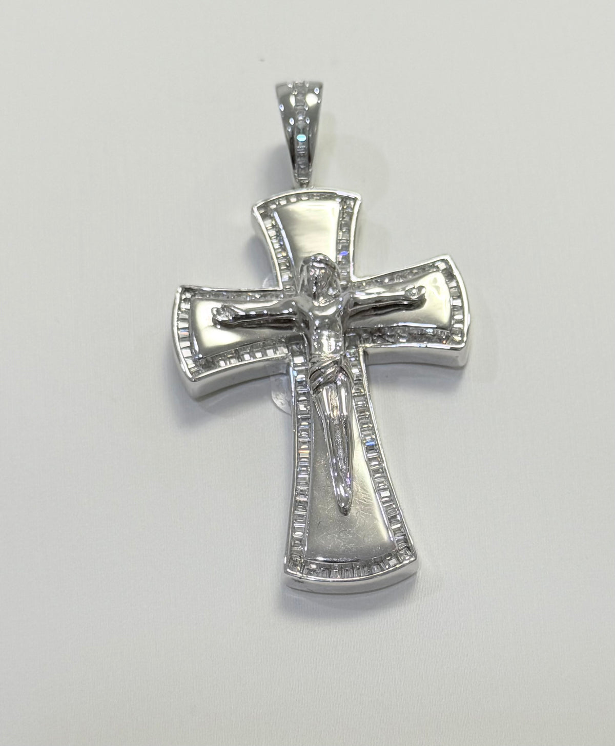 S853- NEW .925 Sterling Silver Fashion Crucifix Pendant W.G