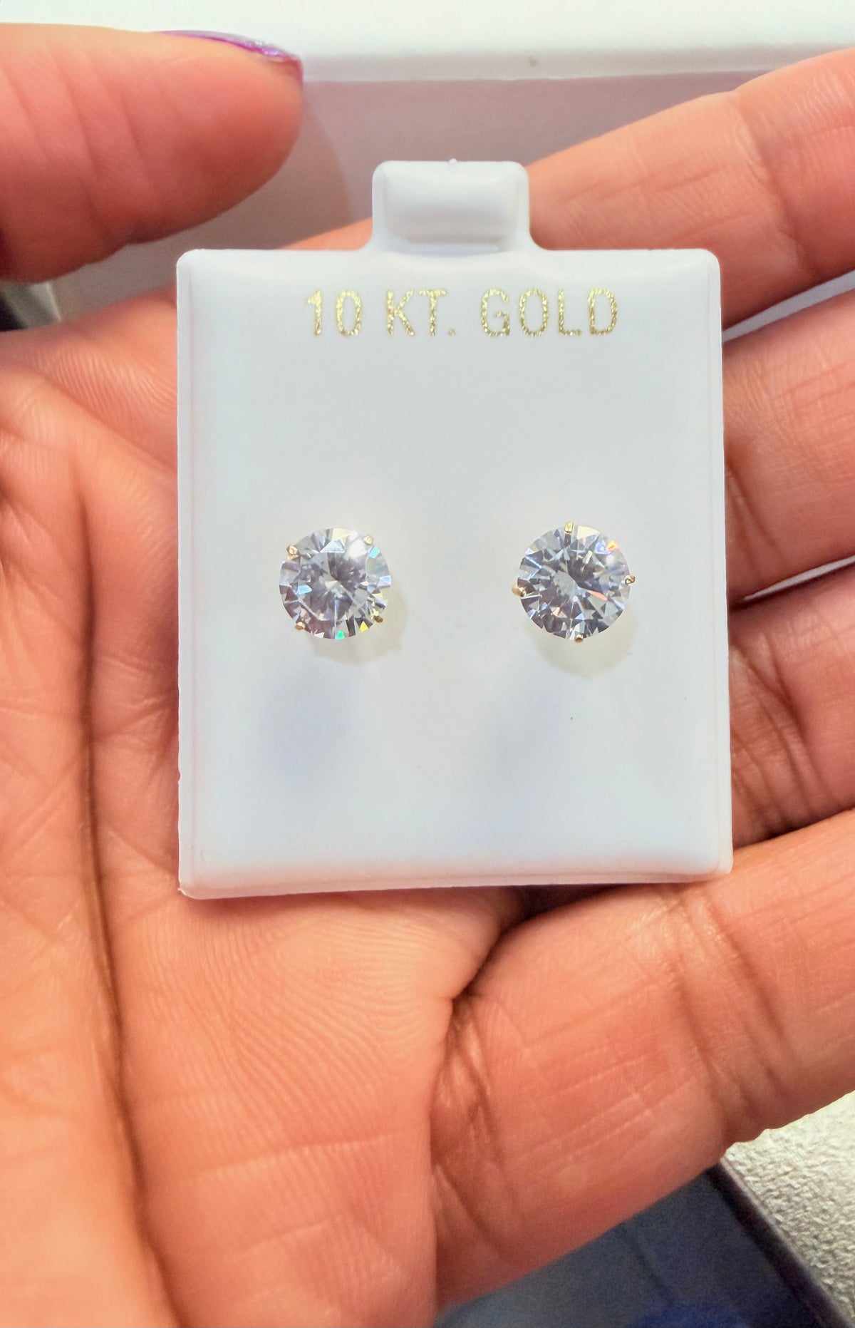 1687- NEW 10K Cubic Zirconia Gold Stud Earrings (7mm) W.G