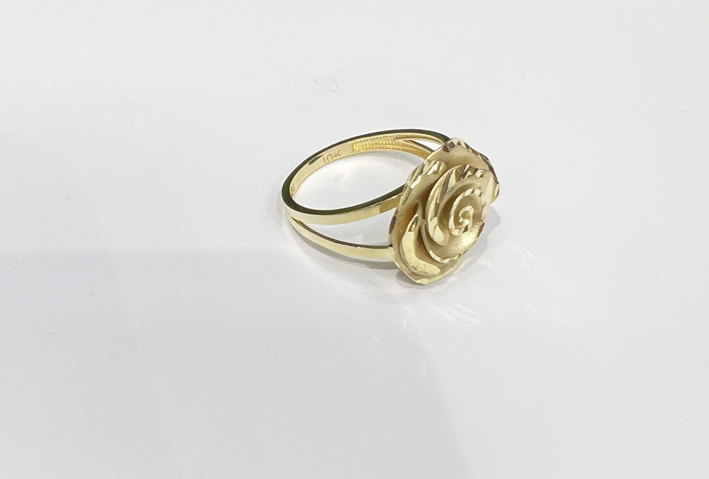 1634- NEW 10K Rose Flower Fancy Ring W.G