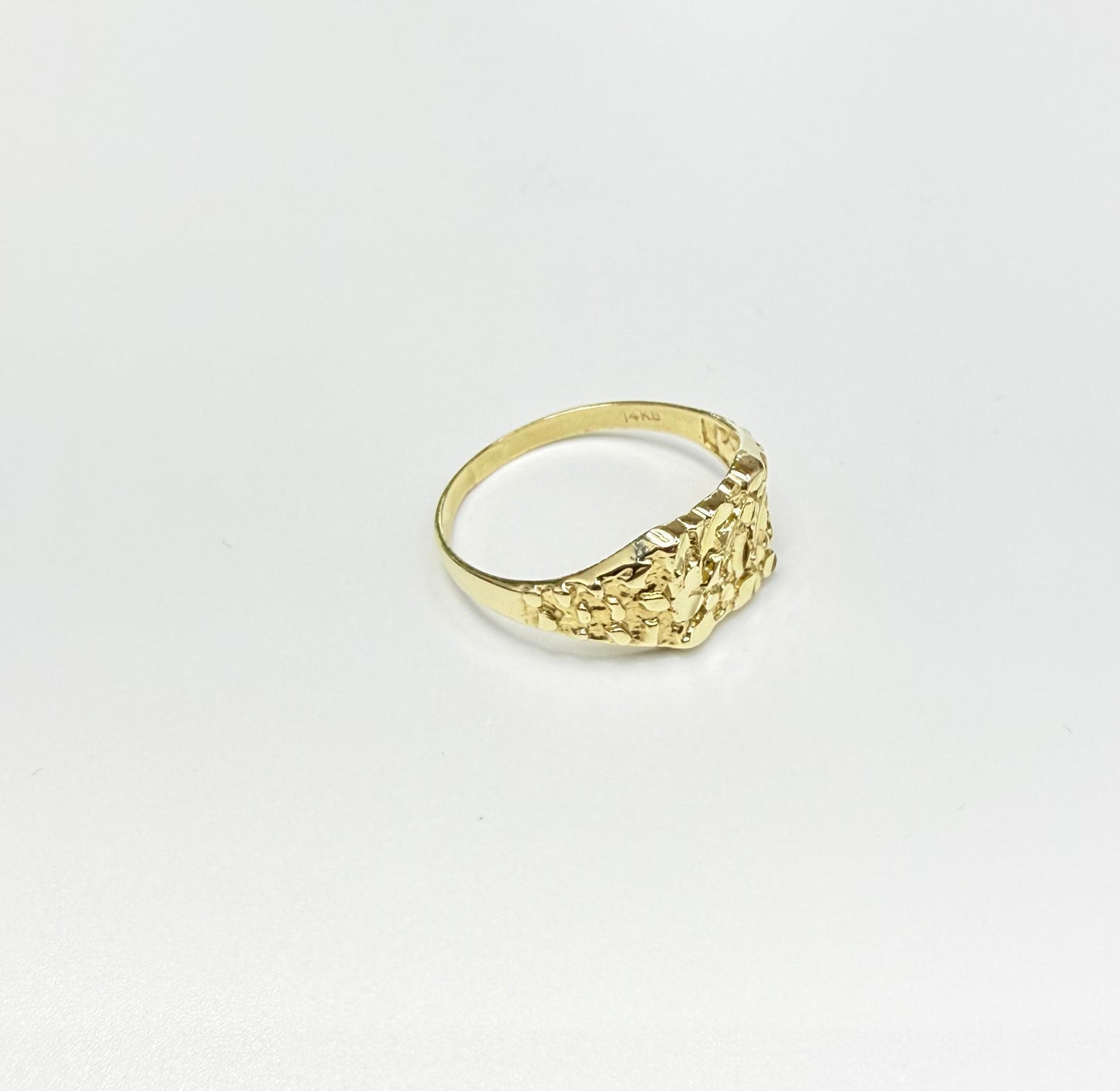 1595- NEW 14K Nugget Square Ring W.G