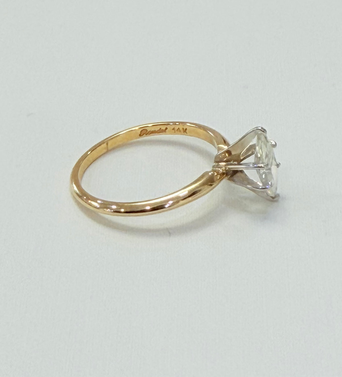 1341- NEW 14K Oval Diamond 💎 Gold Ring W.G