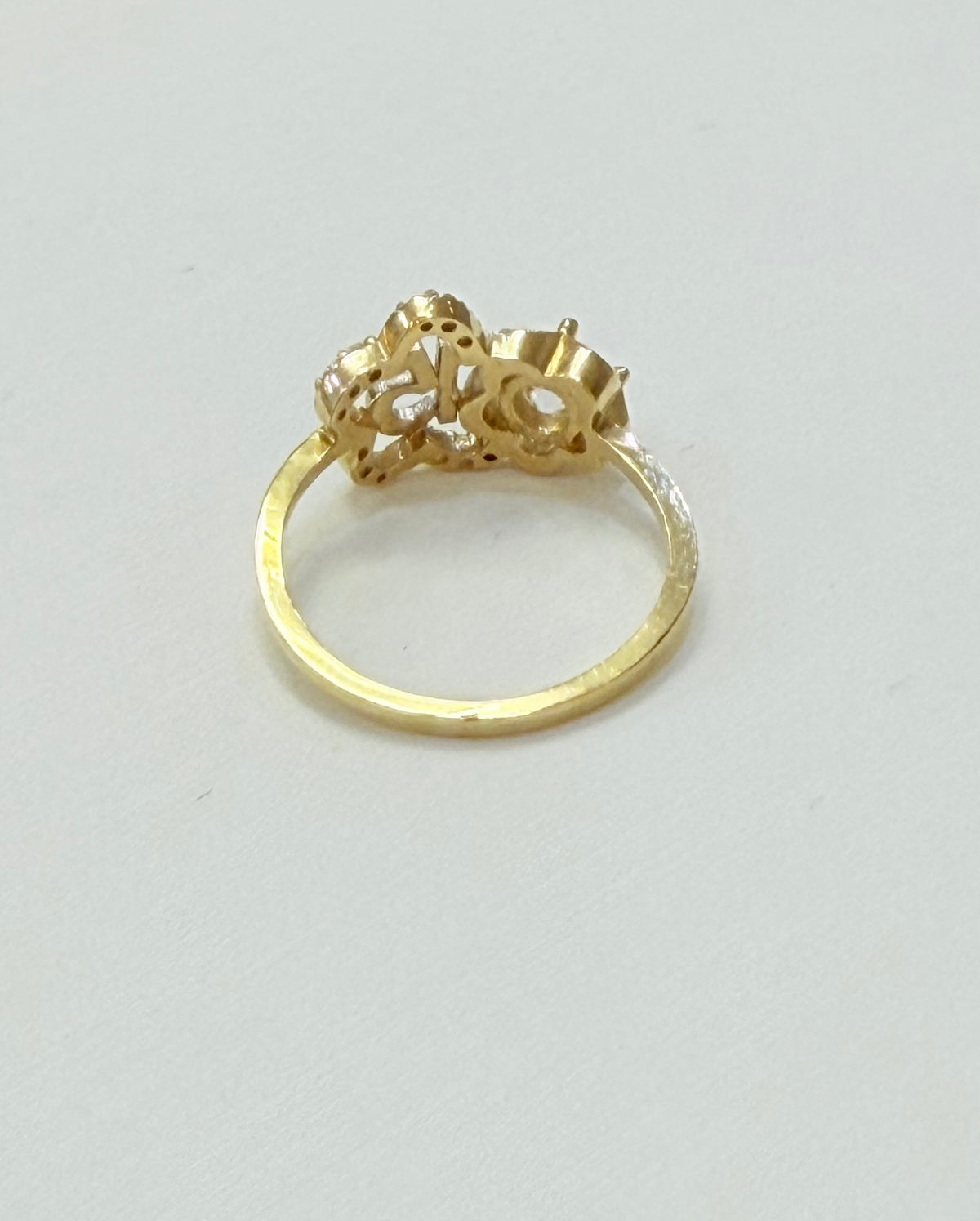 1485- NEW 10K Flower Quinceañera Ring W.G