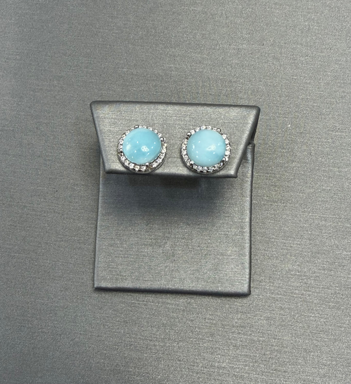 S883- NEW .925 Round Stud Earrings Larimar (10.08mm) W.G