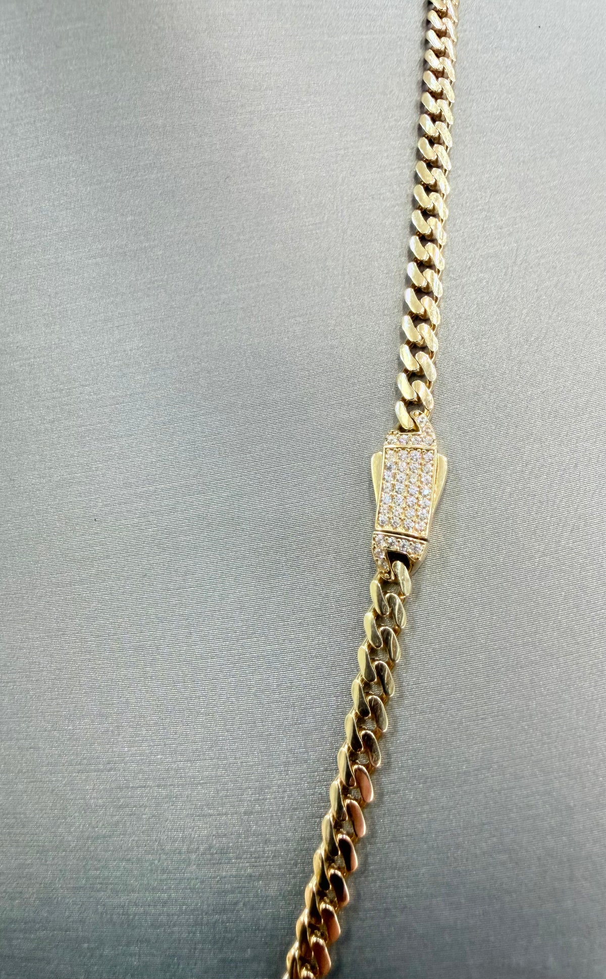 1720- NEW 10K Hollow Cuban Curb w/ Cz Lock 22” (4mm) W.G