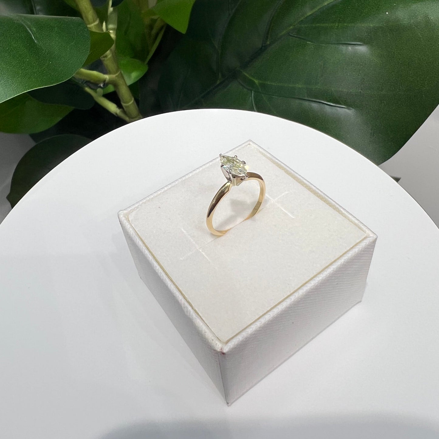 1341- NEW 14K Oval Diamond 💎 Gold Ring W.G
