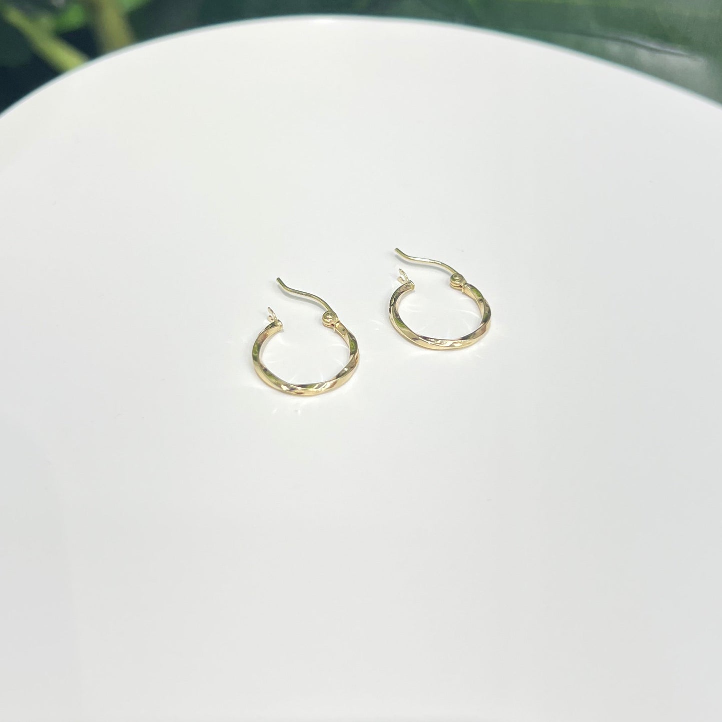 1344- NEW 14K Small Twisted Gold Hoops Earrings 15mm W.G