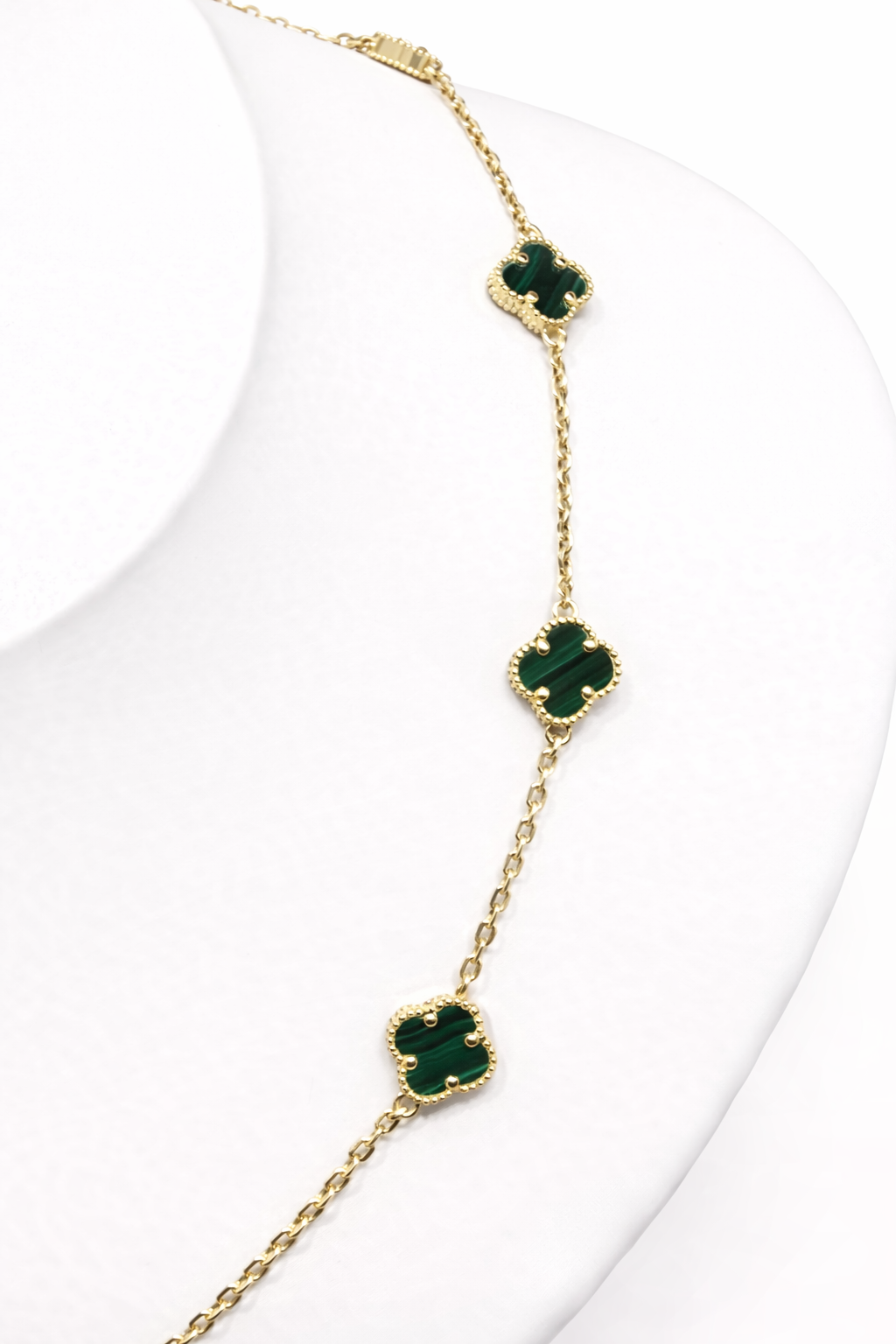 1610- NEW 14K Green Trebol Necklace 19"+ 1" ext (8mm)W.G