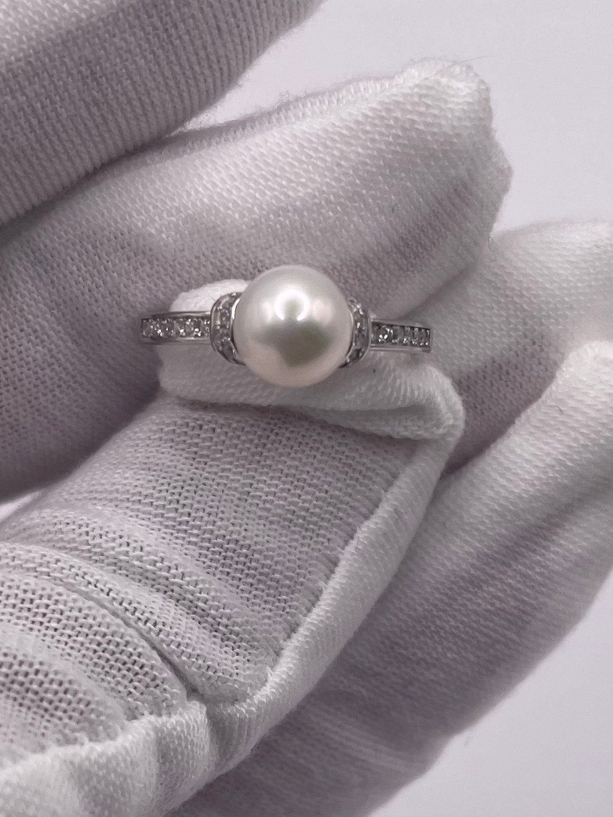 S761- FreshWater Pearl Silver Ring Sz 6