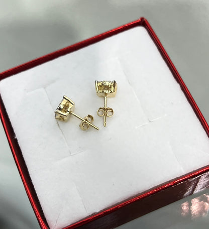 1133- NEW 14K Gold Cubic Zirconia Round Stud Earrings (6.5mm) W.G