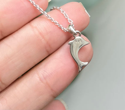 S671- NEW .925 Sterling Silver Small Dolphin Pendant W.G