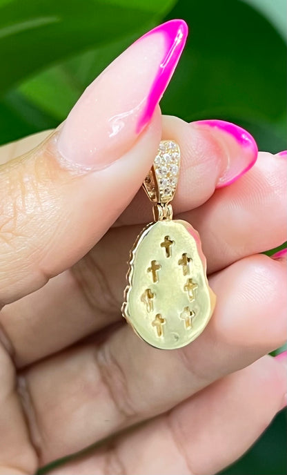 916- NEW 14K Jesus Face Pendant W.G