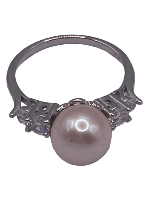 S759- Freshwater Pearl Ring Sz 5