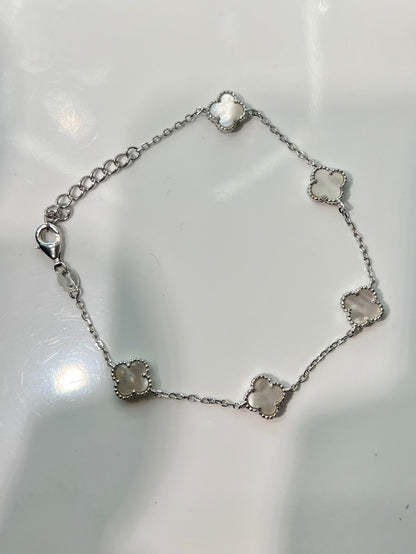 S776- NEW .925 Silver White Clover Bracelet (8mm) W.G