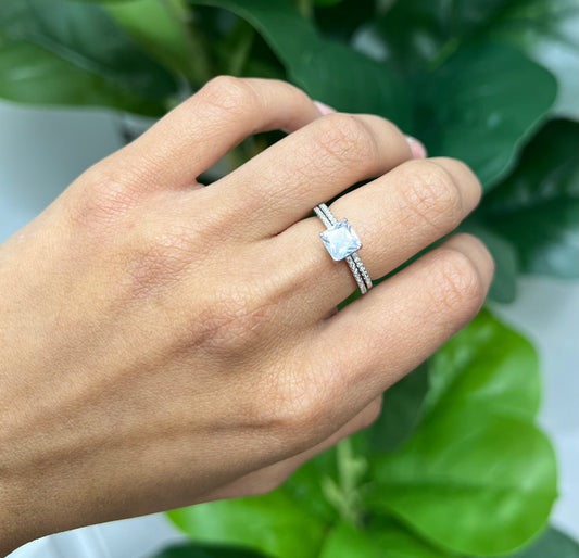 S554- .925 Sterling Silver Square Cz Women's Ring W.G