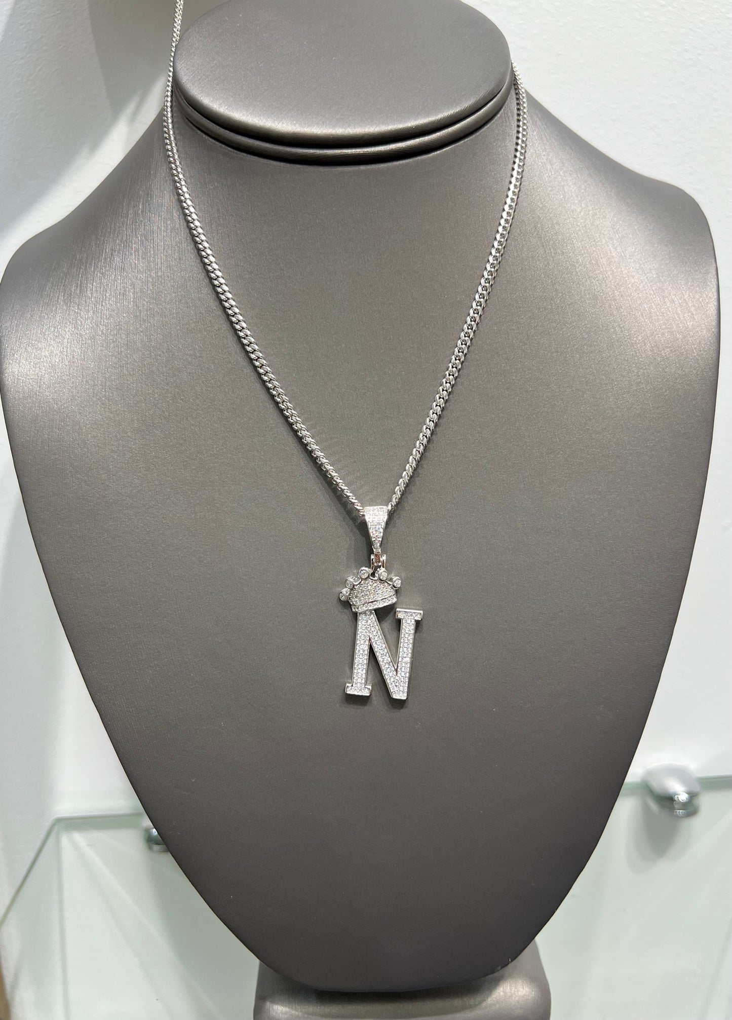 S728- NEW 925 Sterling Silver Crown On Top Letter N Pendant W.G