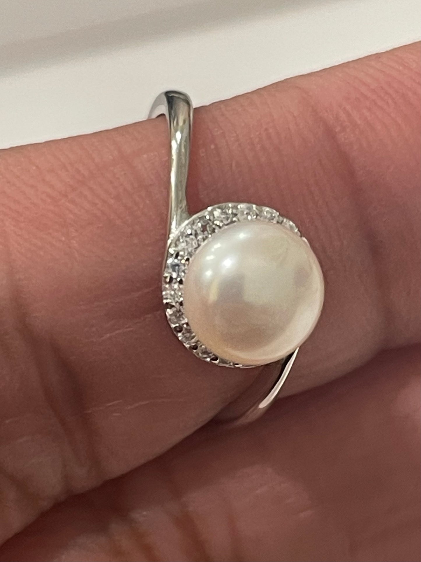 S769- Freshwater Pearl Ring Sz 7