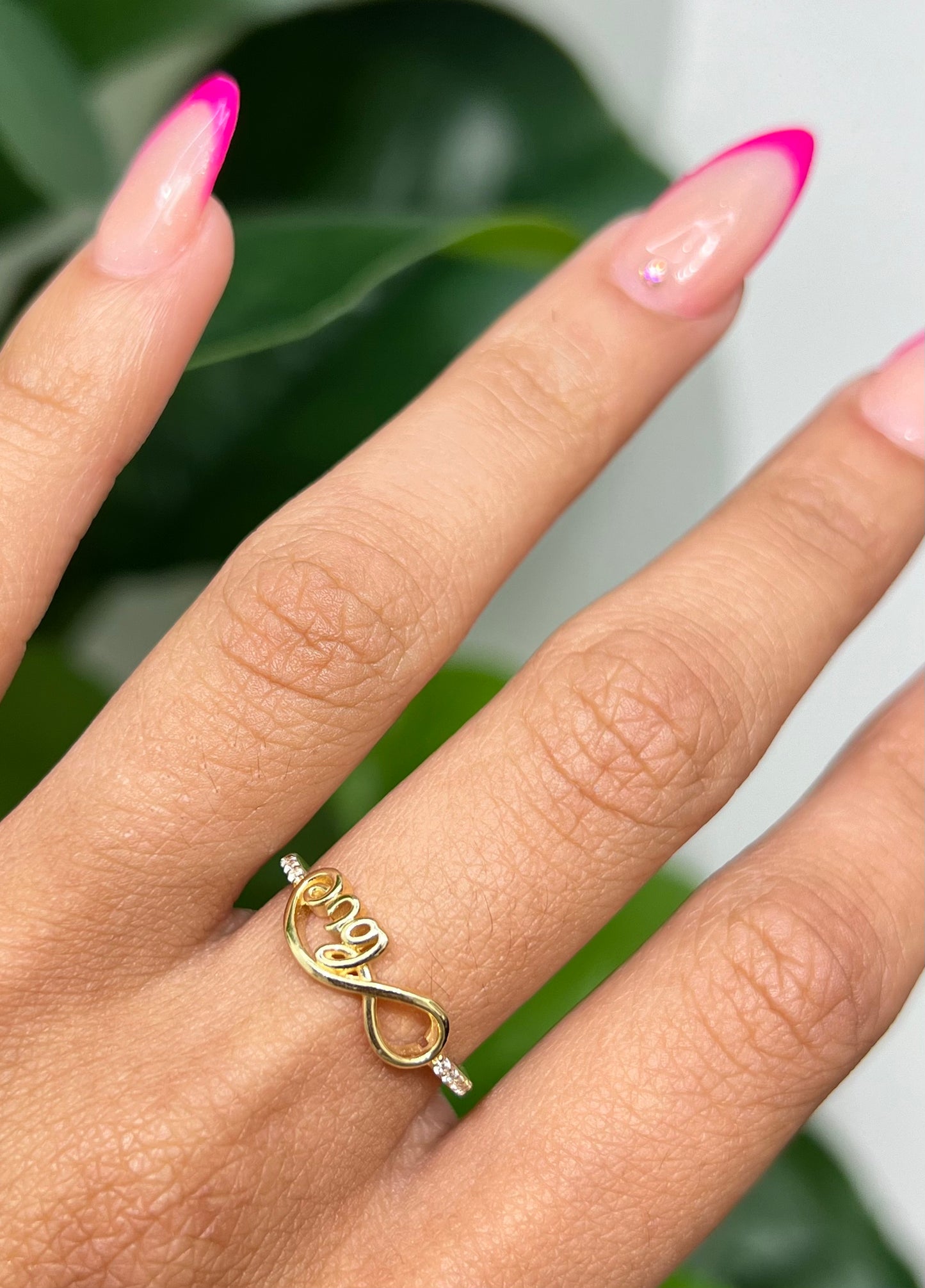 747- NEW 14K Gold Infinity LOVE Ring (W.G)