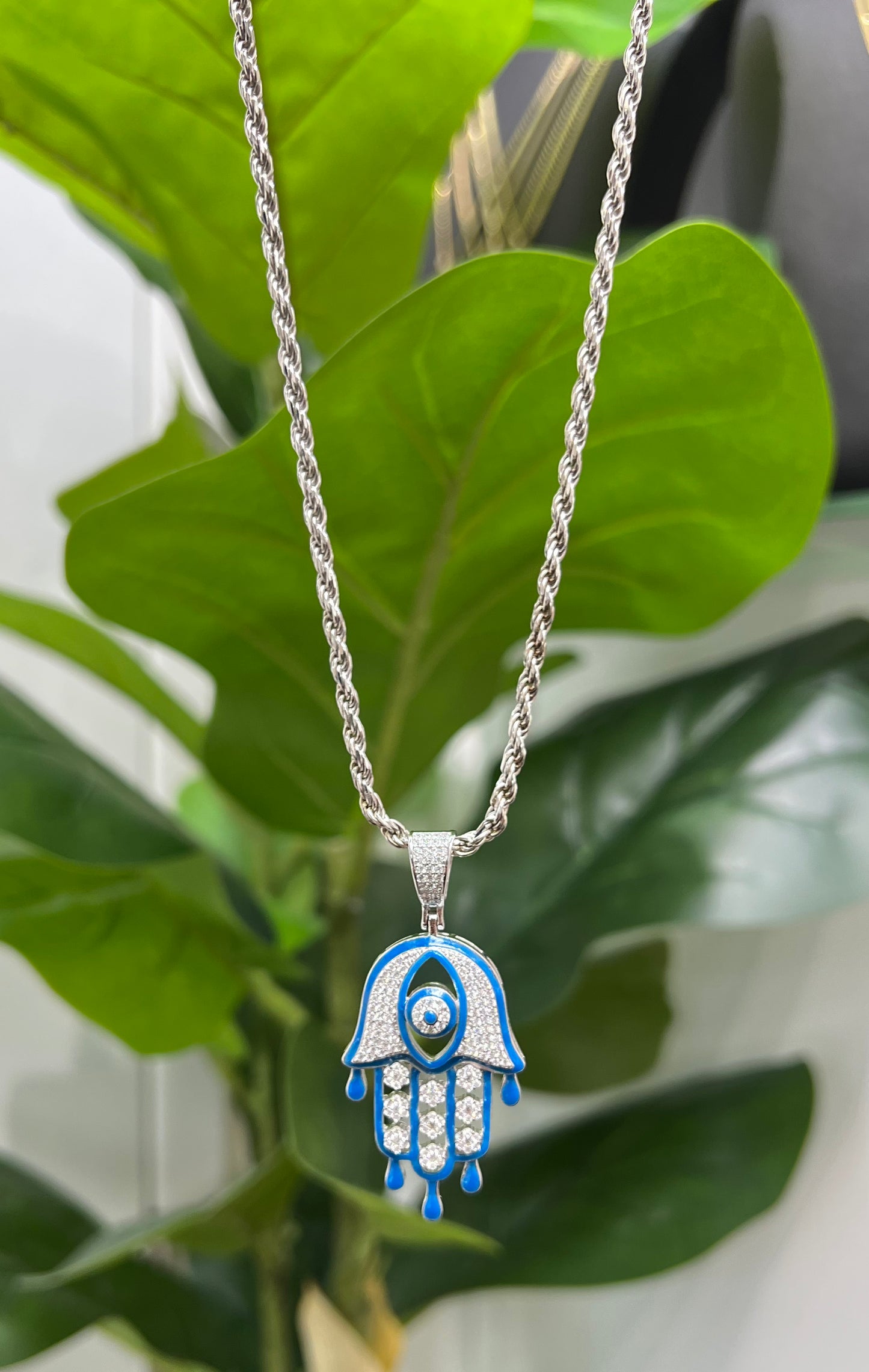 S552- NEW .925 Sterling Silver Hanna Blue Hand Pendant -W.G