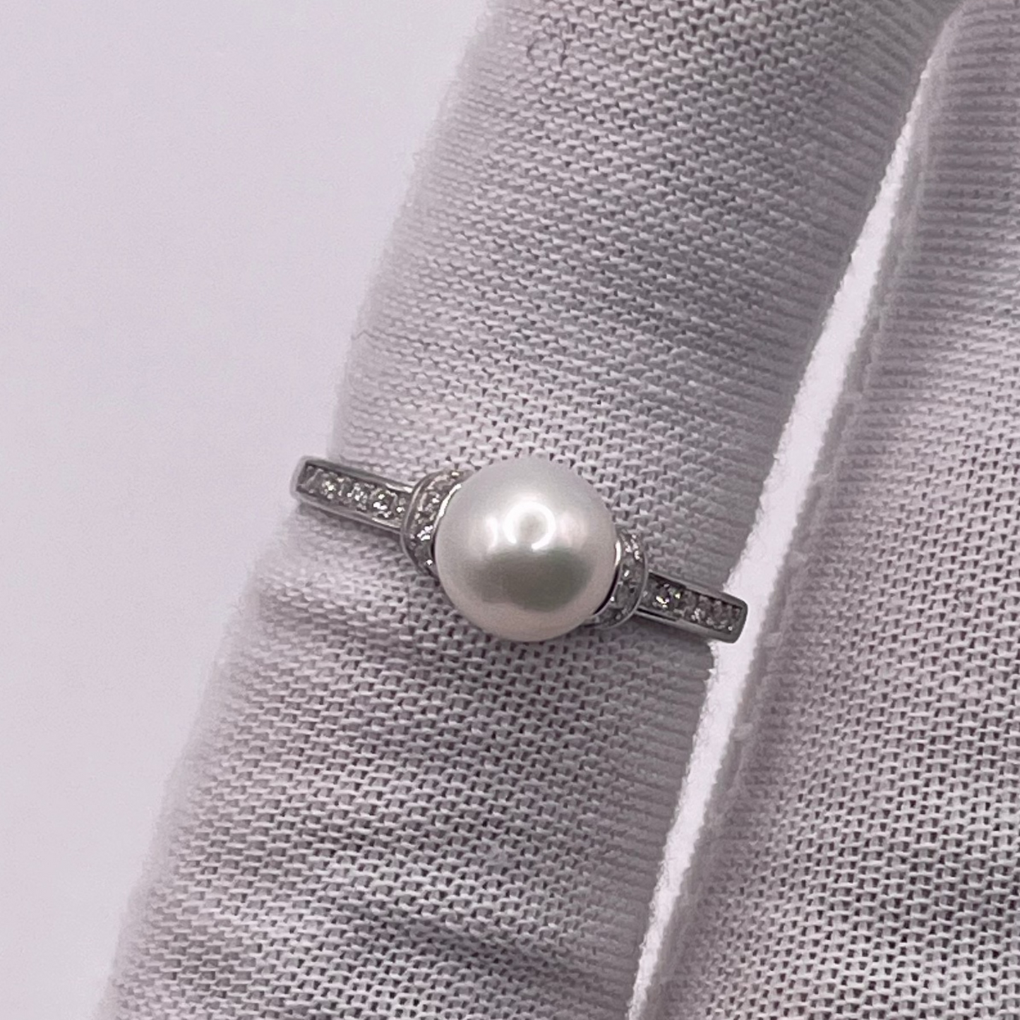 S761- FreshWater Pearl Silver Ring Sz 6