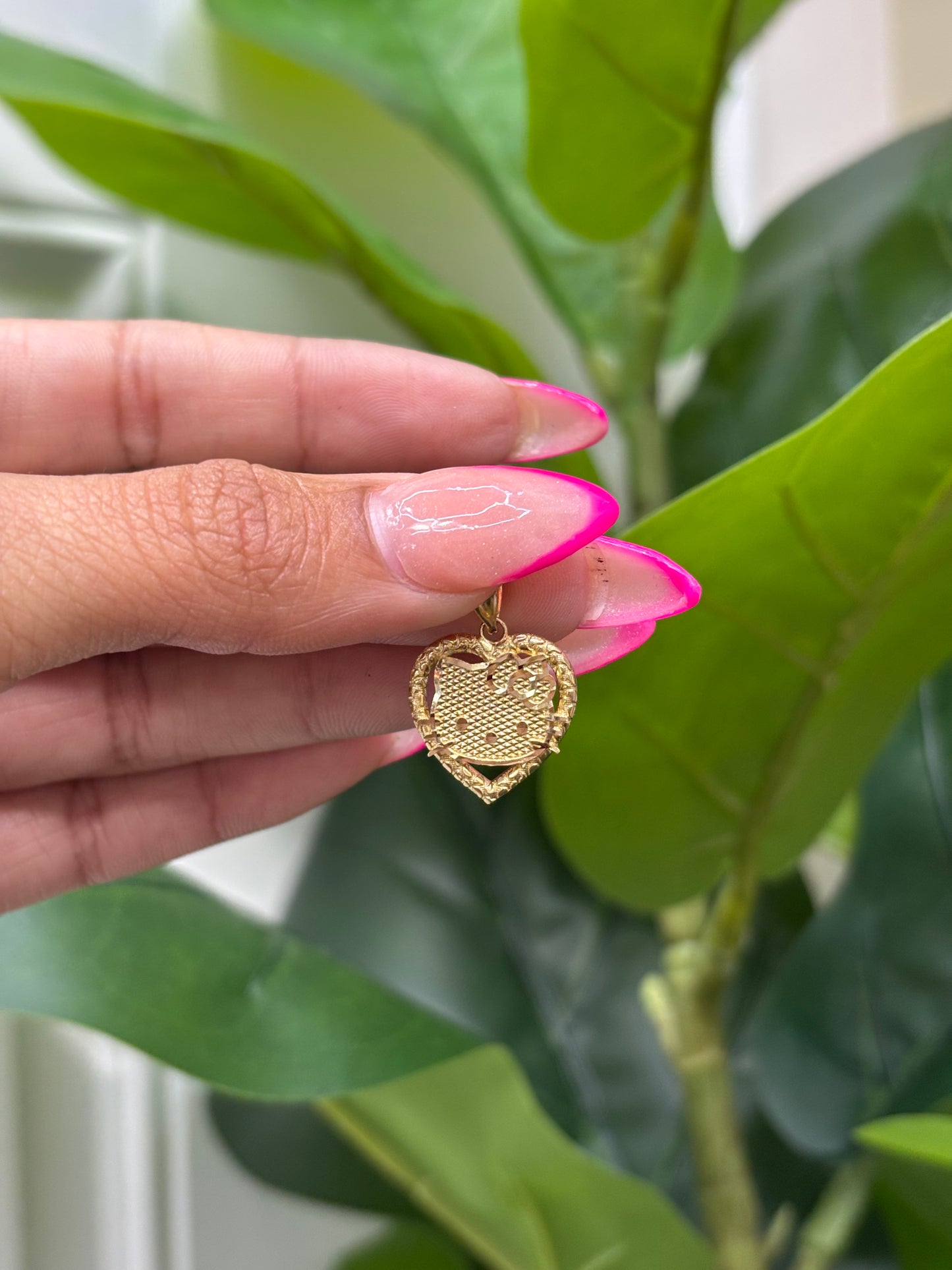 1053- NEw 14K Hello Kitty Pendant W.G