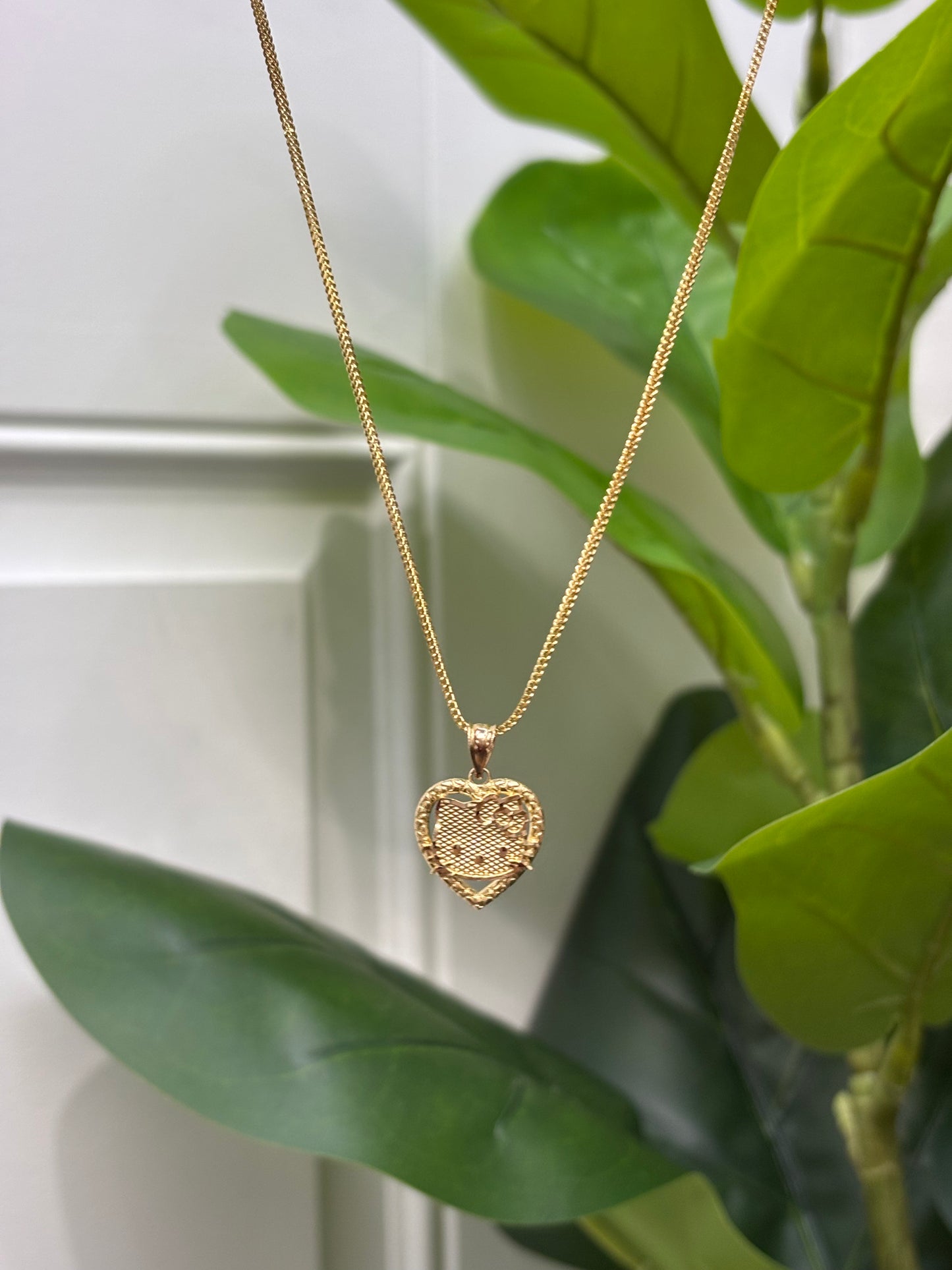 1053- NEw 14K Hello Kitty Pendant W.G