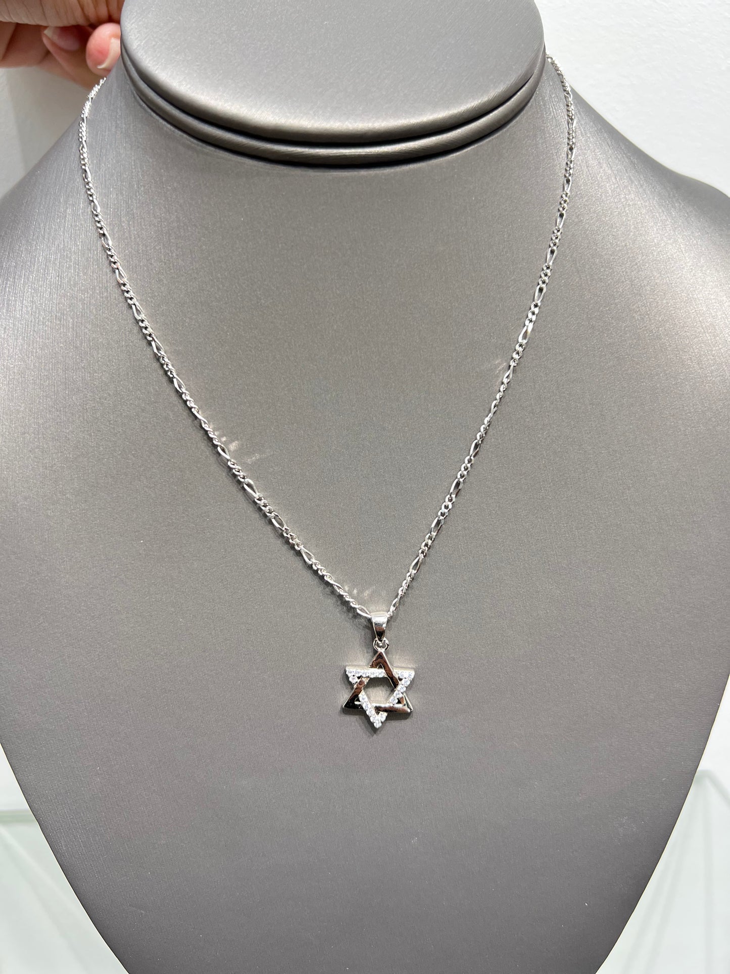 S572- NEW .925 Sterling Silver Star of David Pendant W.G