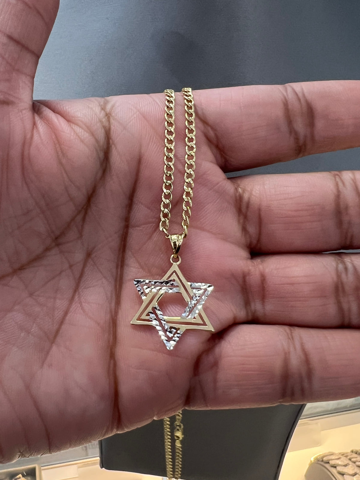 C82- SET 14K Hollow Miami Cuban Link Chain 18” (2.5mm) & 14K Star of David Pendant W.G