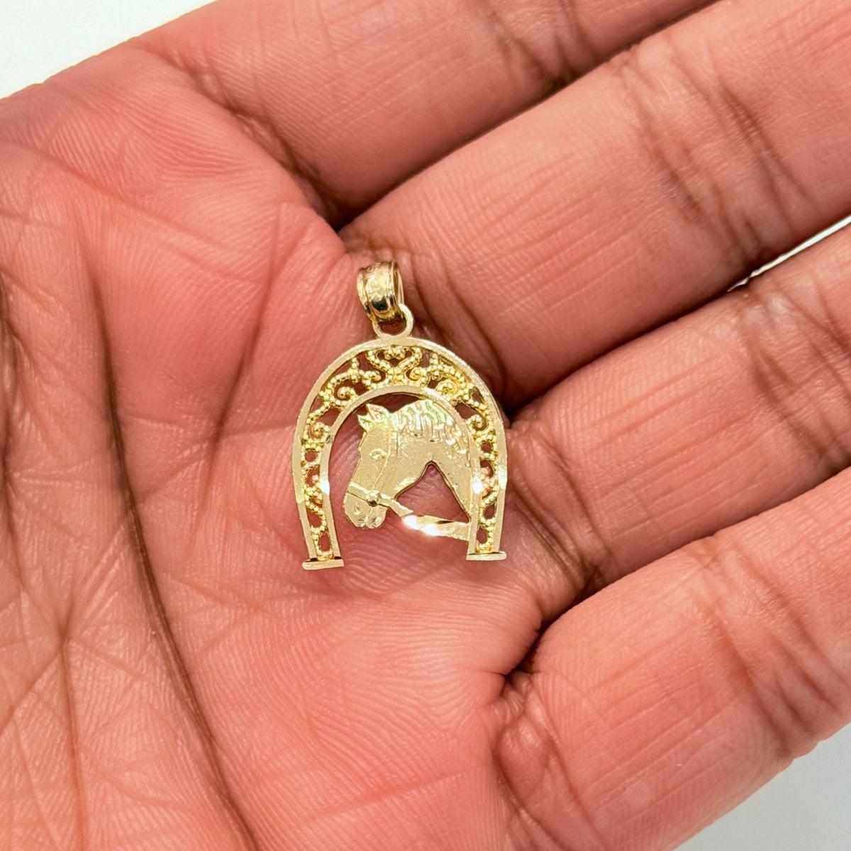 1857- NEW 14K Horse Head With Horseshoe Frame Pendant W.G